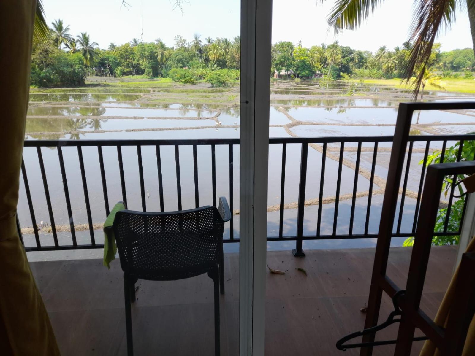 Man Guest Polonnaruwa Hotel Buitenkant foto